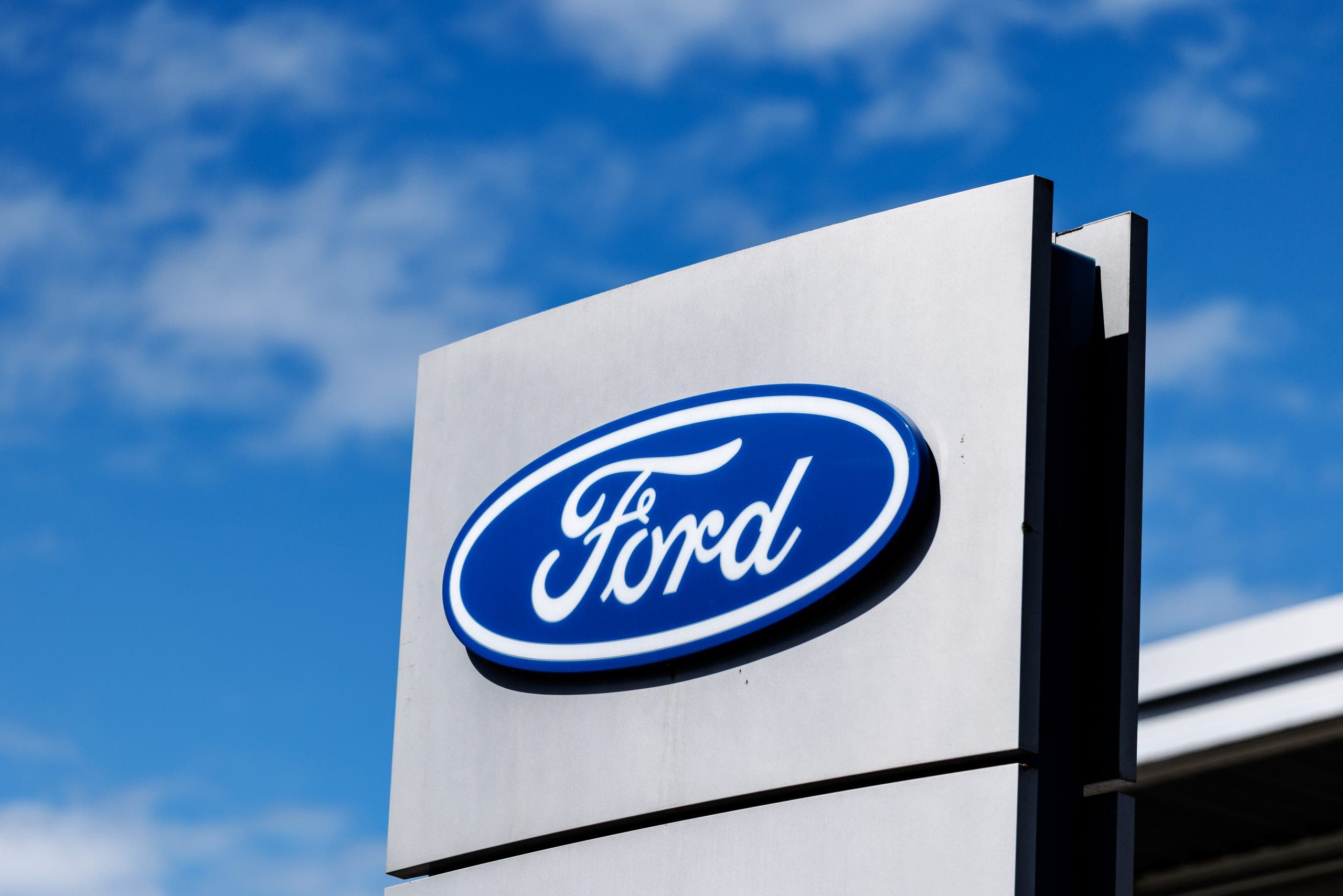 Ford recalls more 420K vehicles due to windshield wiper failure
