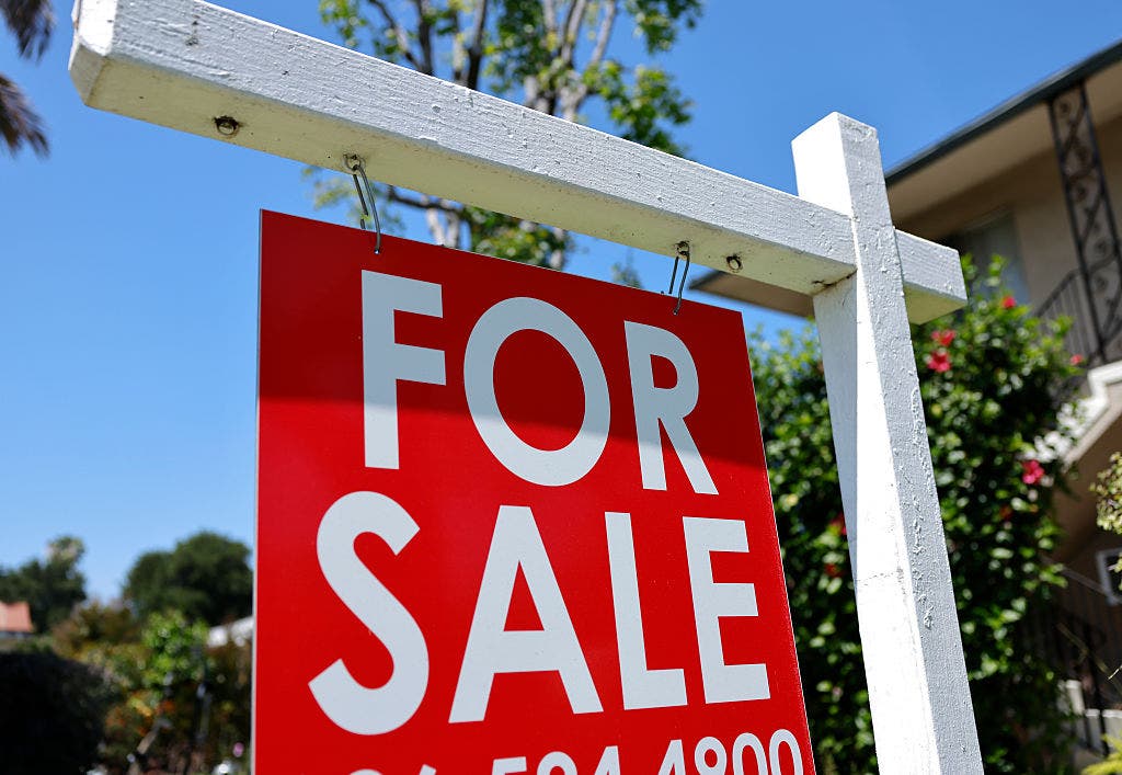 US home sales hit 9-month low as rising mortgages, Iran conflict weigh on buyers