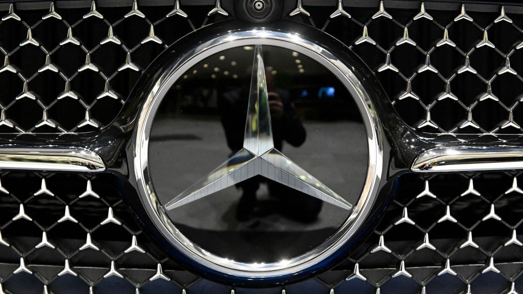 Mercedes-Benz recalls nearly 25K vehicles over drive shaft problems