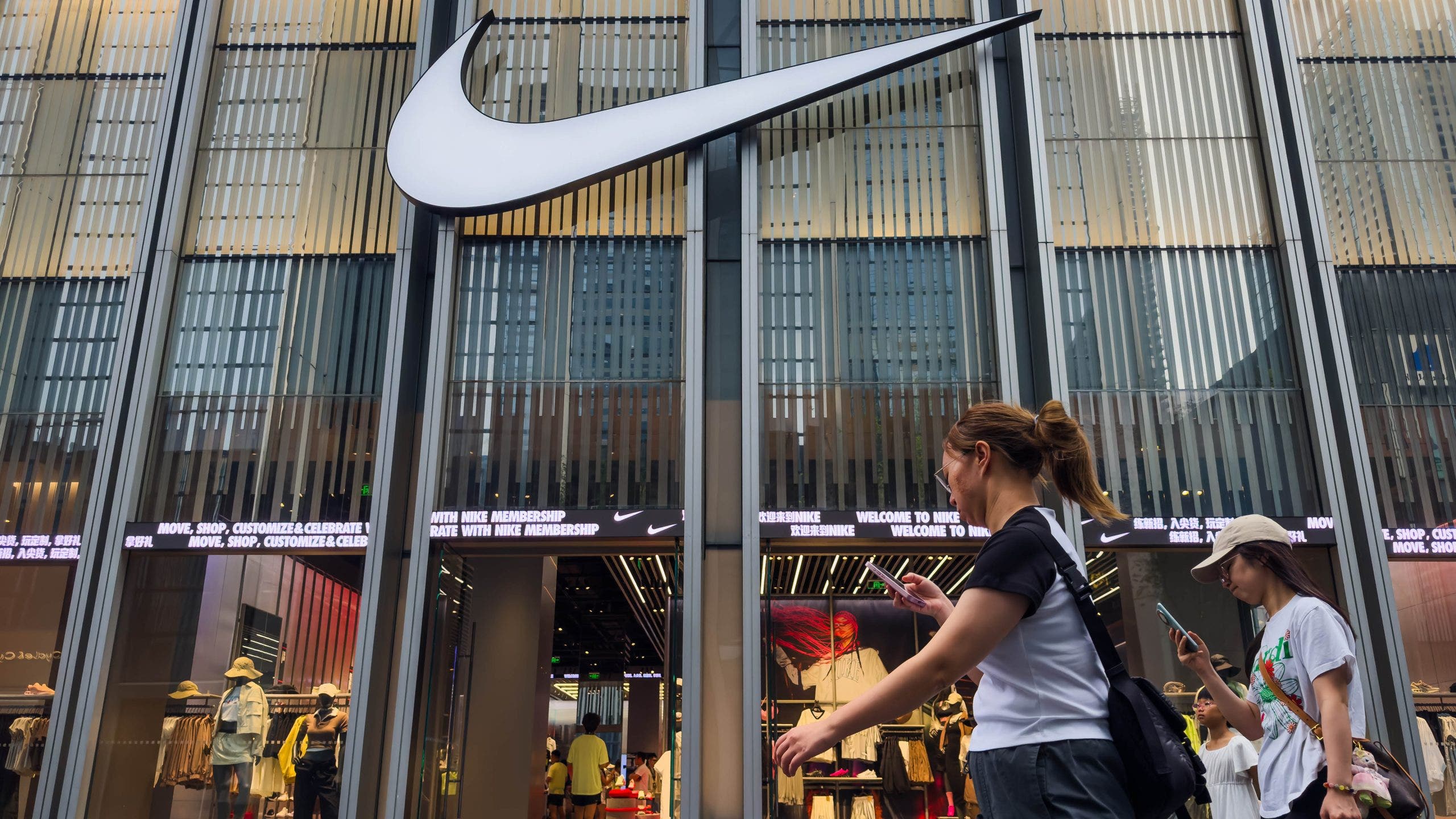 Nike to cut 1,400 jobs, the 2nd round of layoffs this year