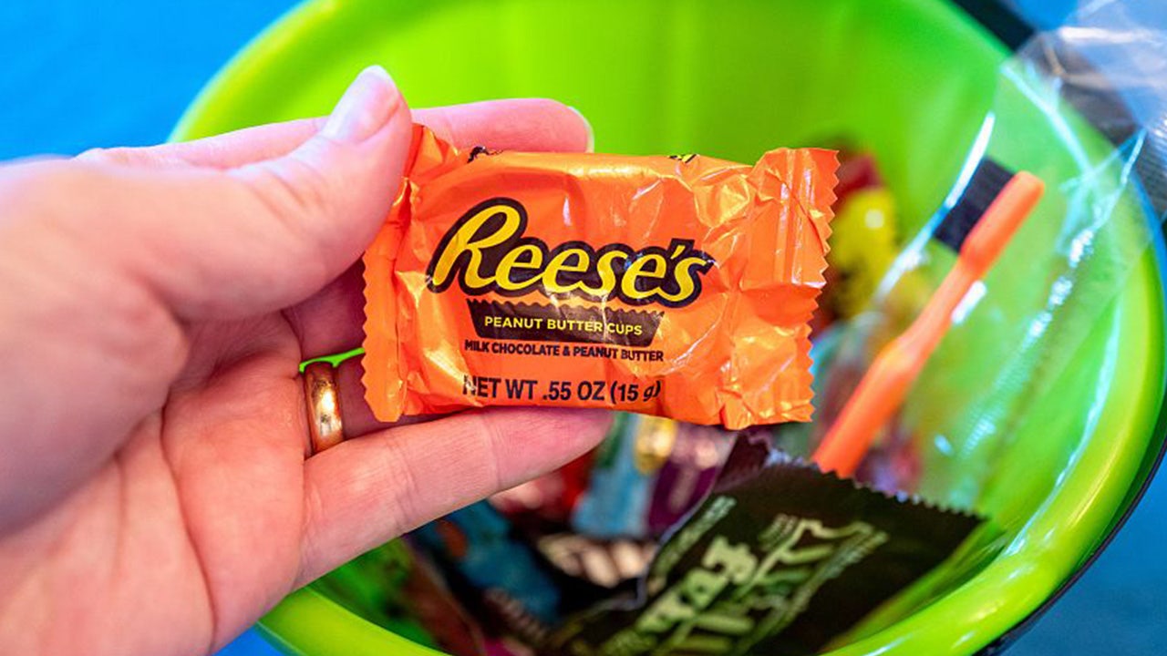 Reese's will shift back to classic recipe after backlash, Hershey says
