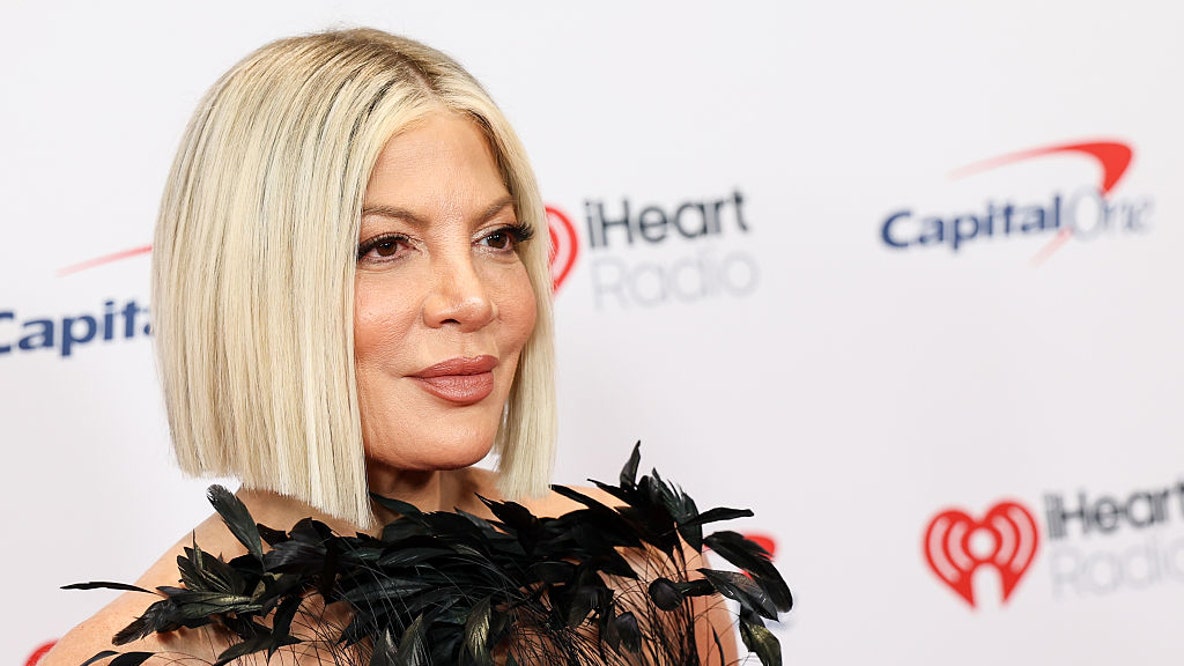 Tori Spelling, children taken to hospital after Southern California car crash