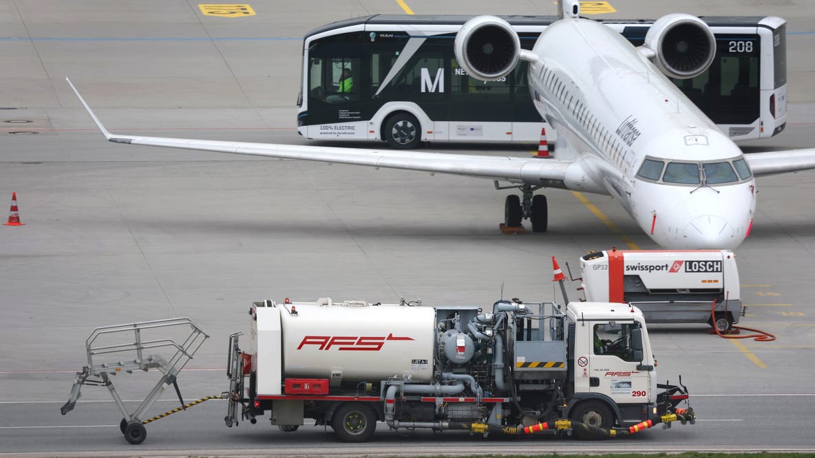 Soaring jet fuel prices threaten to drive up summer travel costs