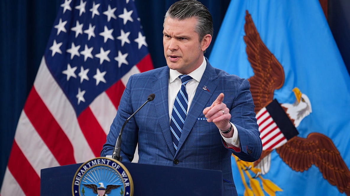 Judge rules Pentagon violated order to restore press access