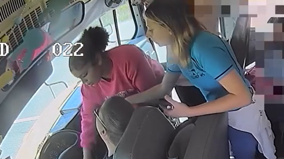 Watch: Mississippi middle schoolers heroically stop school bus after driver passes out