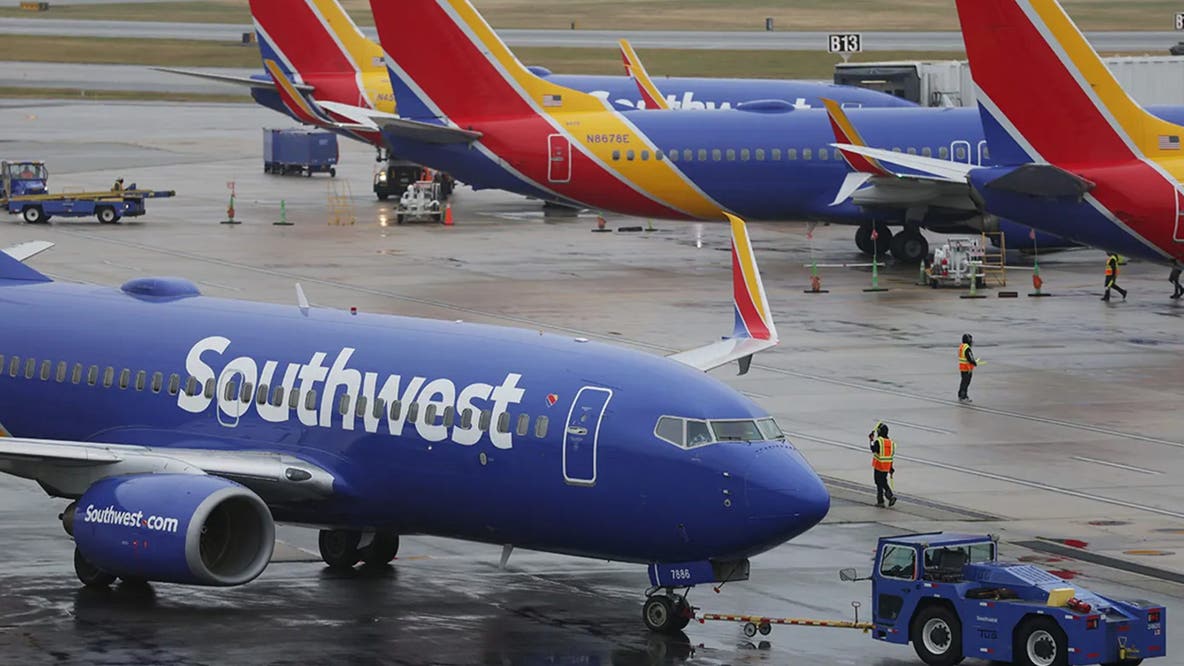 Popular airline rolls out free bag perk for certain travelers, but there's a catch