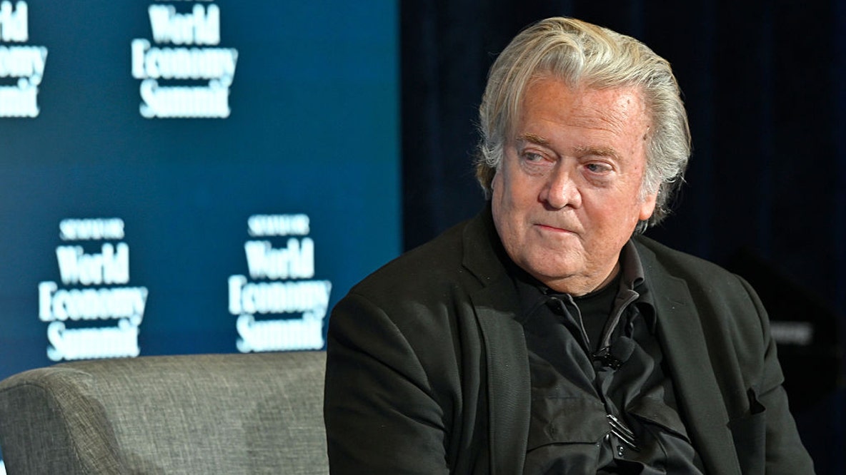 Supreme Court rules in favor of Steve Bannon, likely to dismiss criminal case