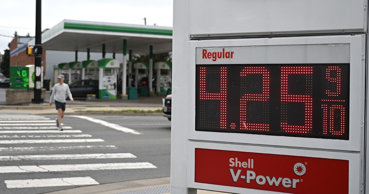 Ditch the federal gas tax for a vehicle weight fee, auto trade group CEO says