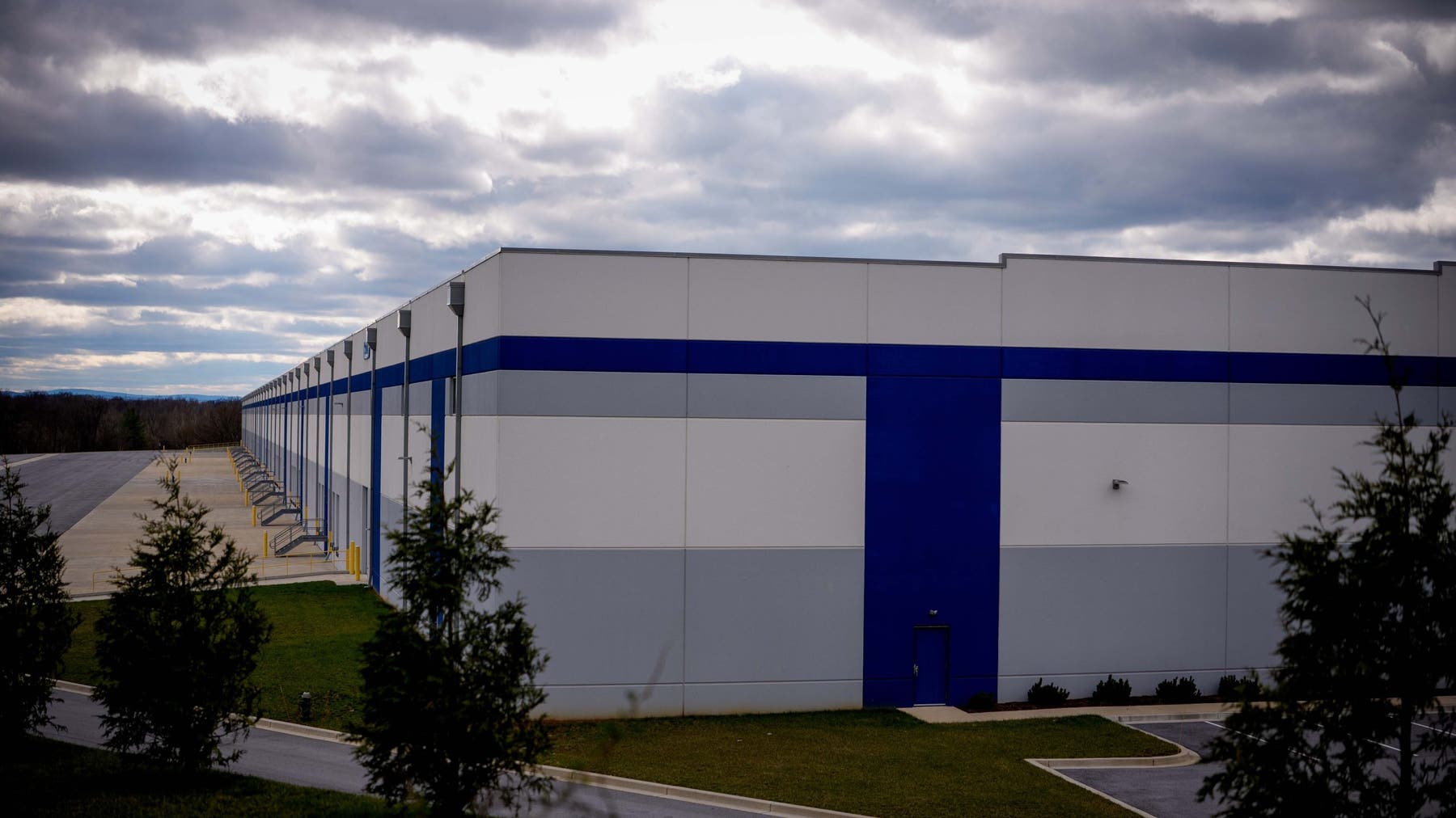 DHS pauses ICE warehouse purchases to review Noem contracts