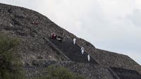 6 Americans hurt when gunman opened fire on tourists at Mexican pyramid