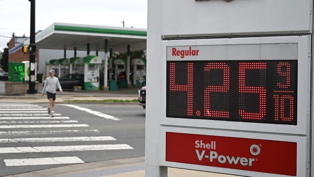 Ditch the federal gas tax for a vehicle weight fee, auto trade group CEO says