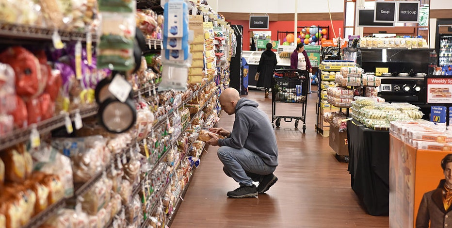 Almost half of Americans say economy is in bad shape and getting worse, survey shows