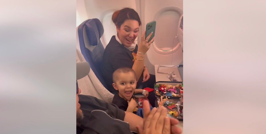 Southwest passengers celebrate 2-year-old who beat cancer: 'We're so very  proud of you' | FOX 4 Dallas-Fort Worth