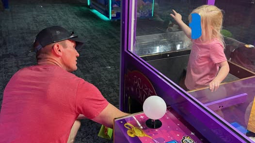 Off-duty officer rescues child trapped inside claw machine