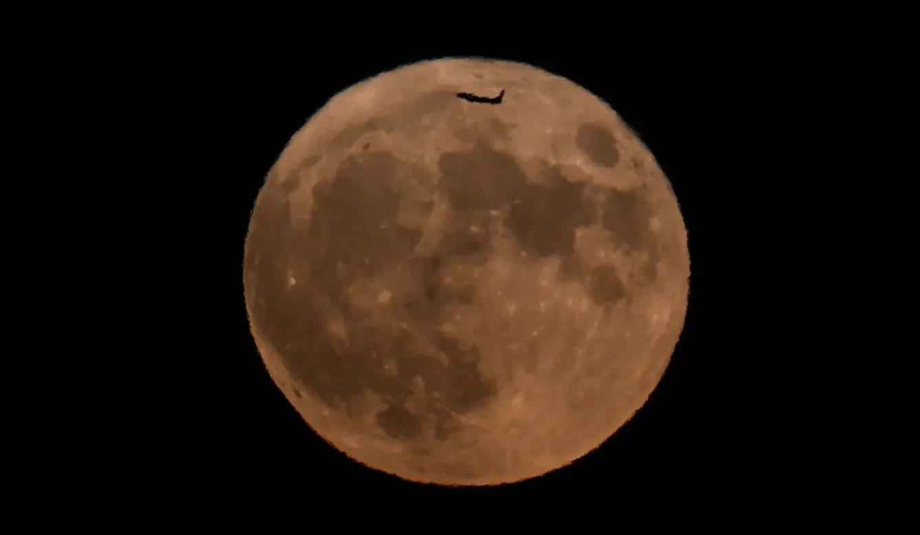 Look up: Rare Blue Moon and 4 planets will shine across the sky at the end of May