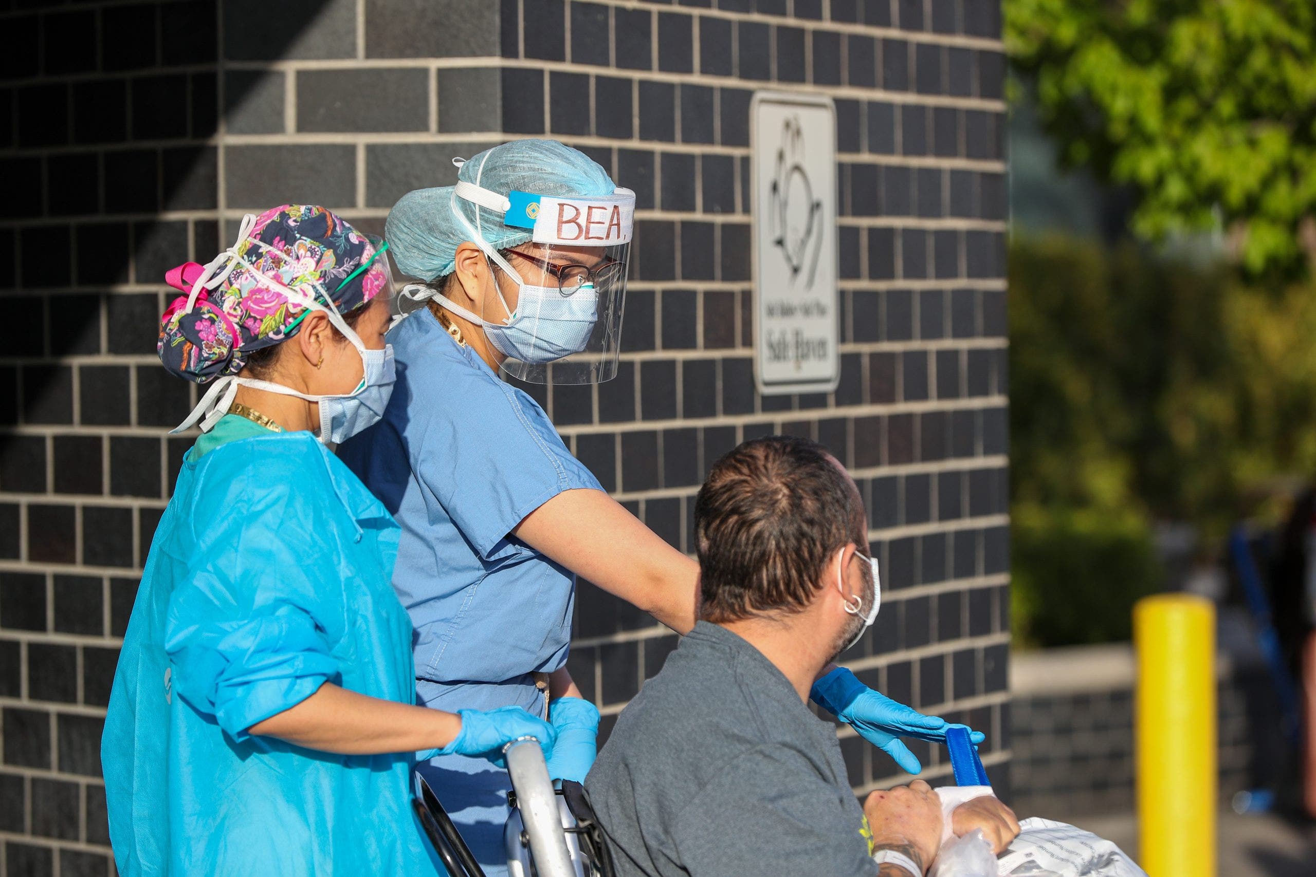 Looking to get into nursing? Here are the best and worse states for nurses