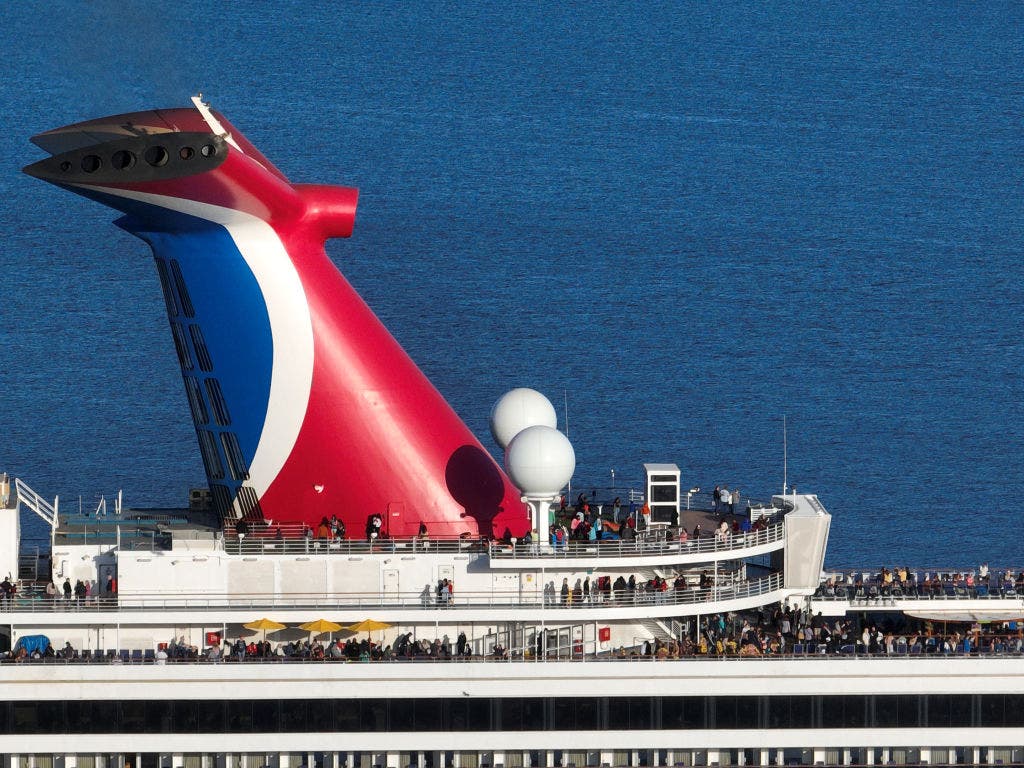 2 women accused in Carnival cruise fight over line now facing federal charges