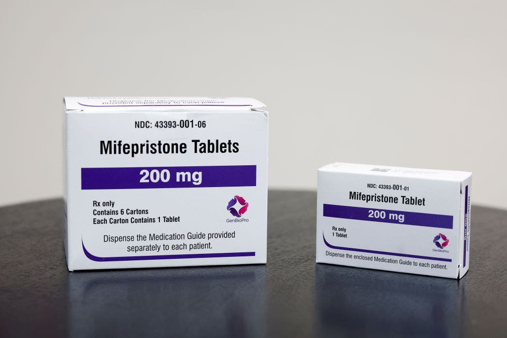 Appeals court limits abortion pill access, requires in-person distribution nationwide
