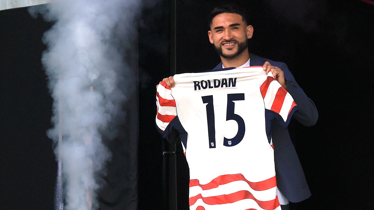 World Cup 2026: Meet USMNT midfielder Cristian Roldan