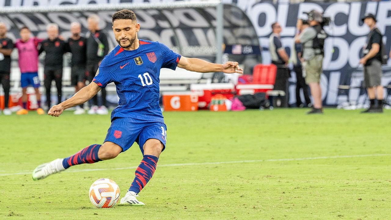 World Cup 2026: Meet USMNT midfielder Cristian Roldan