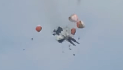 Two Navy jets crash during Idaho air show; All 4 crew members survive