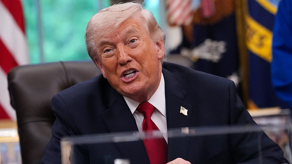 FAA employee accused of emailing death threat to Trump