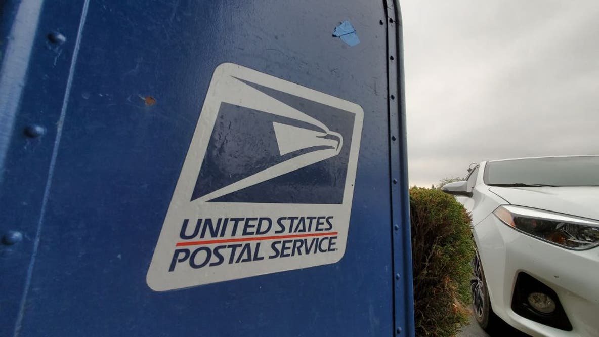 Former USPS supervisor pleads guilty to stealing $369K in checks from mail