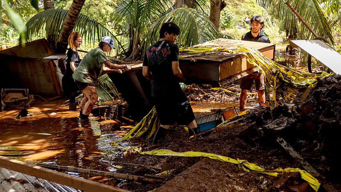 Worst Hawaii flooding in decades disrupts farms and produce markets