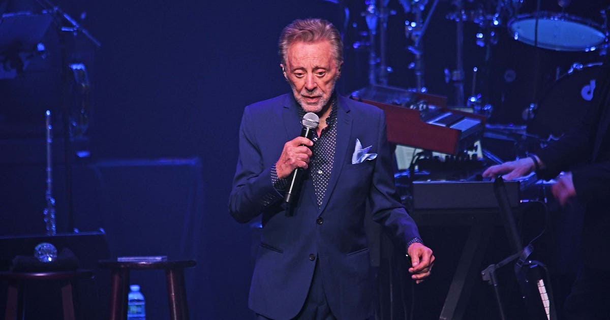 Frankie Valli calls off Four Seasons' farewell tour for health concerns