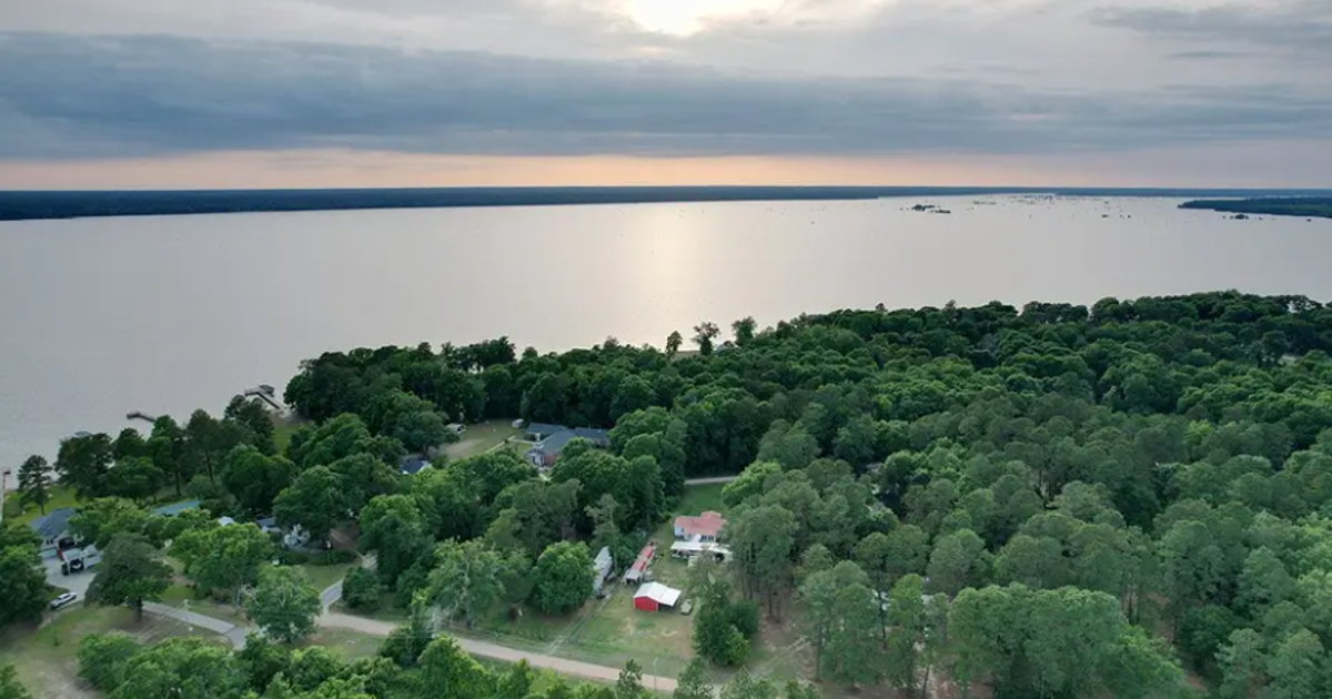 Woman killed by flying restaurant umbrella in freak accident at South Carolina lakeside restaurant