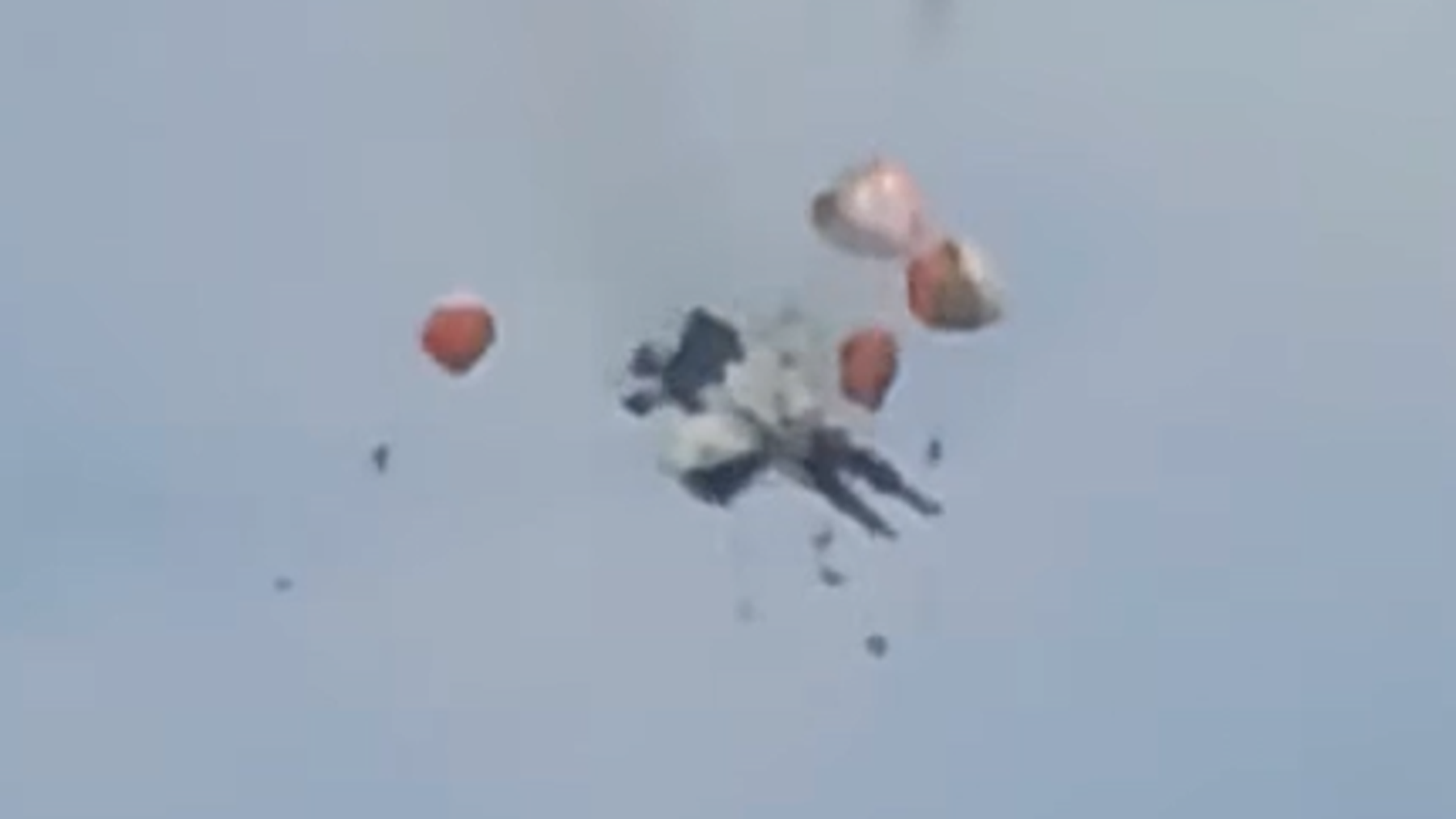 Two Navy jets crash during Idaho air show; All 4 crew members survive