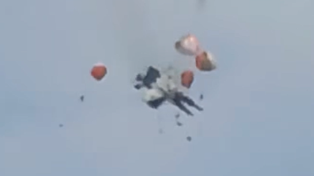 Two Navy jets crash during Idaho air show; All 4 crew members survive