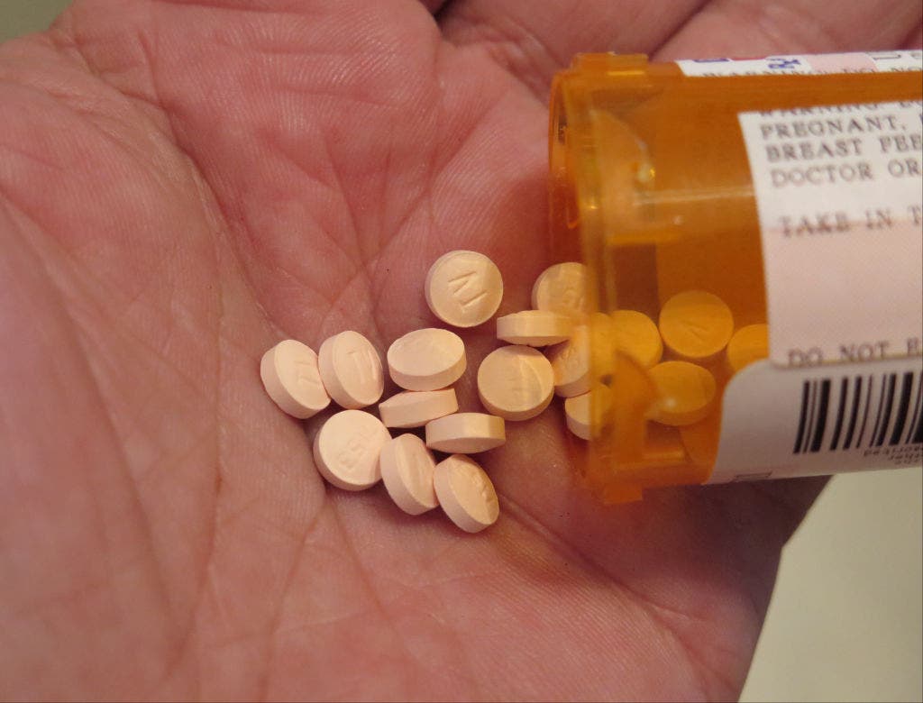 Most people taking statins face very low risk of serious muscle disorders, study finds