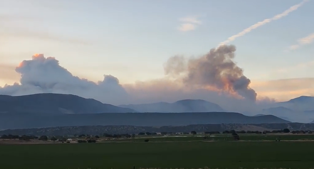 Utah wildfire grows rapidly, forcing more evacuations