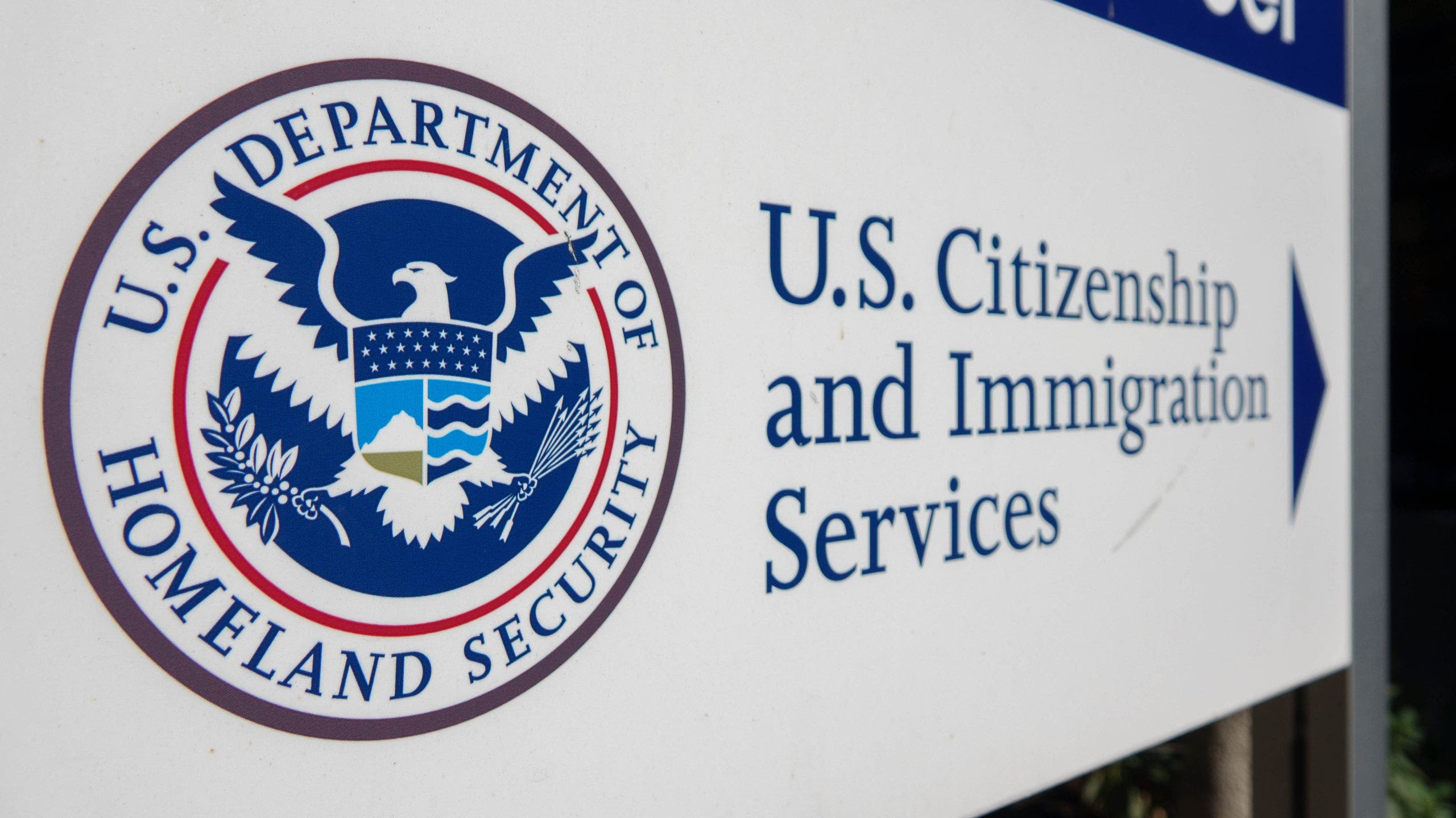 Judge strikes down $100K H1-B visa fee