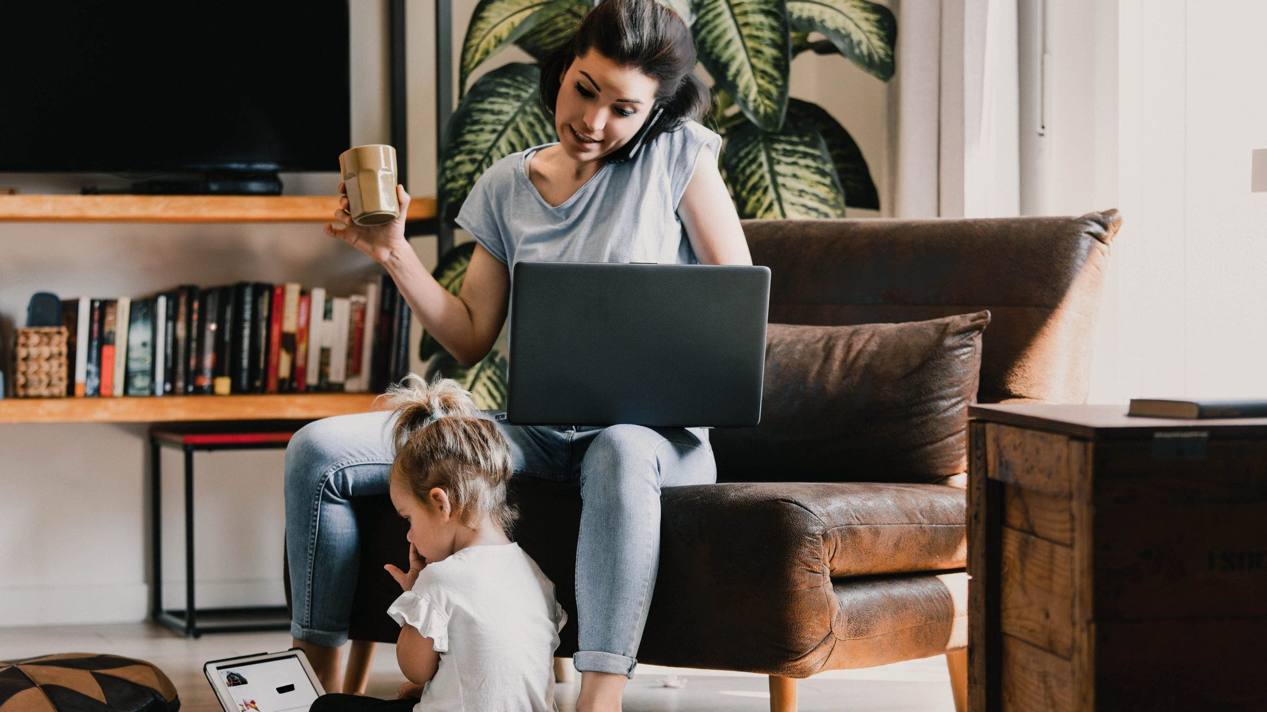 Majority of working parents say they take care of work-related tasks when they’re with their kids