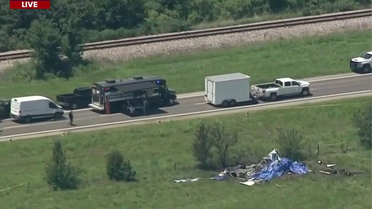 11 skydivers, pilot die in Missouri plane crash, troopers say