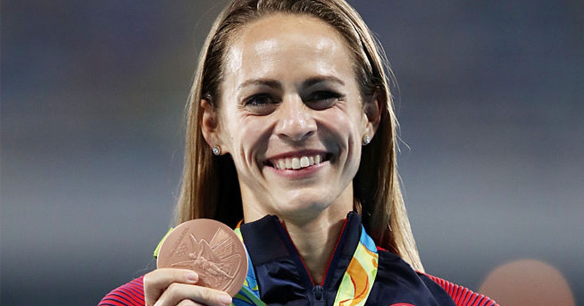 Jenny Simpson, Olympic medalist and world champion runner, collapses during race