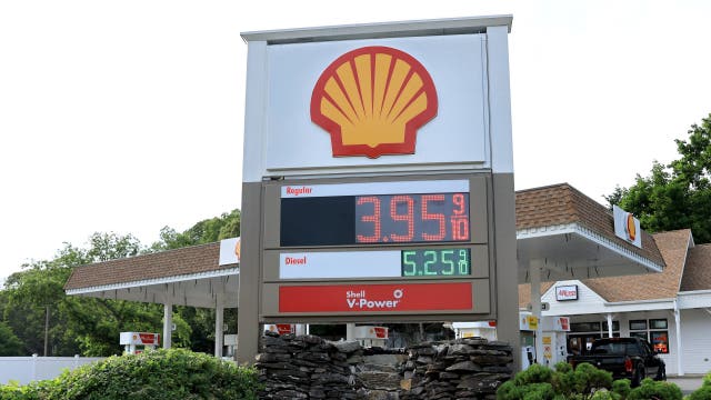Average price for gas under $4 for the first time since March