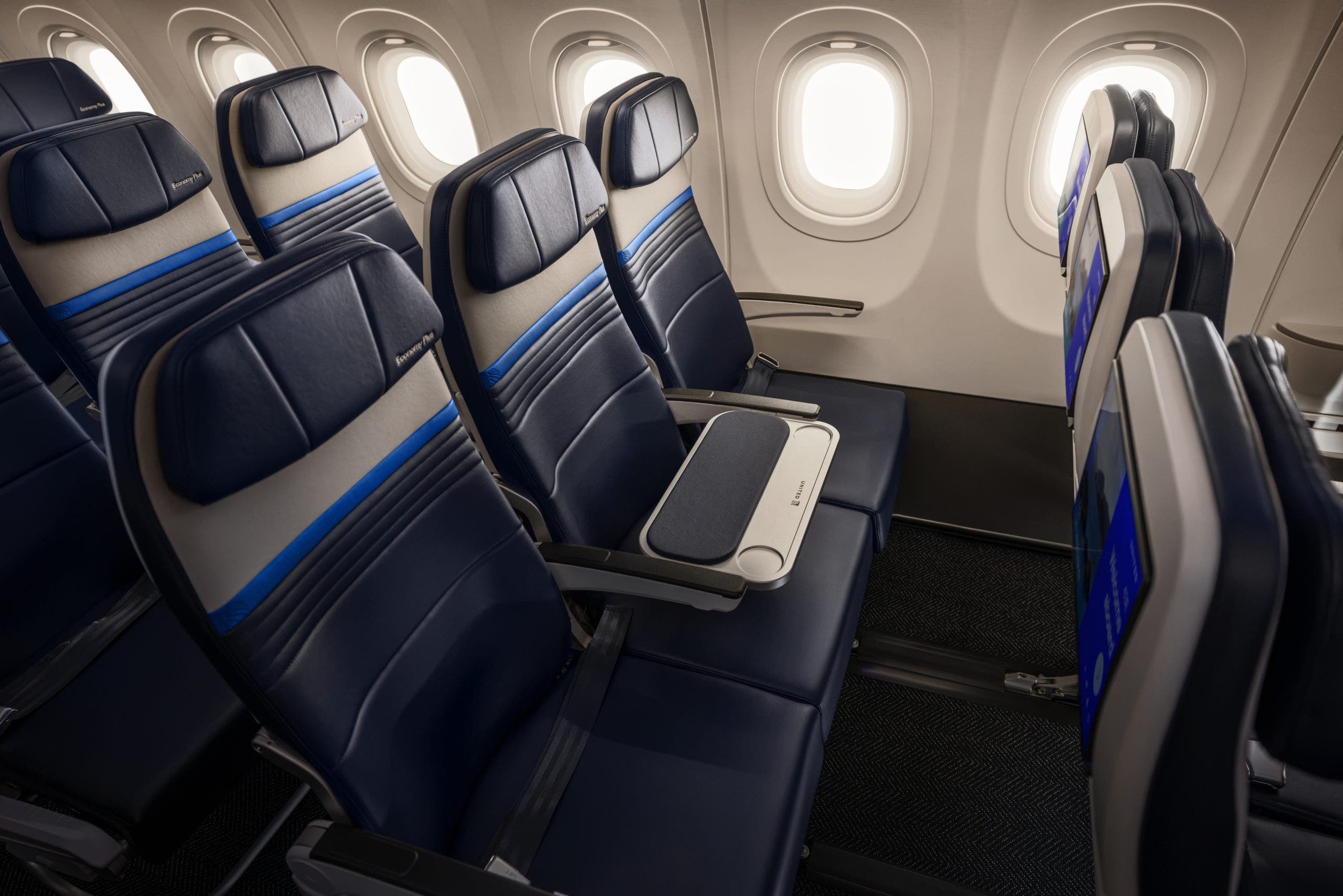 Goodbye middle seat: United Airlines announces new seating option