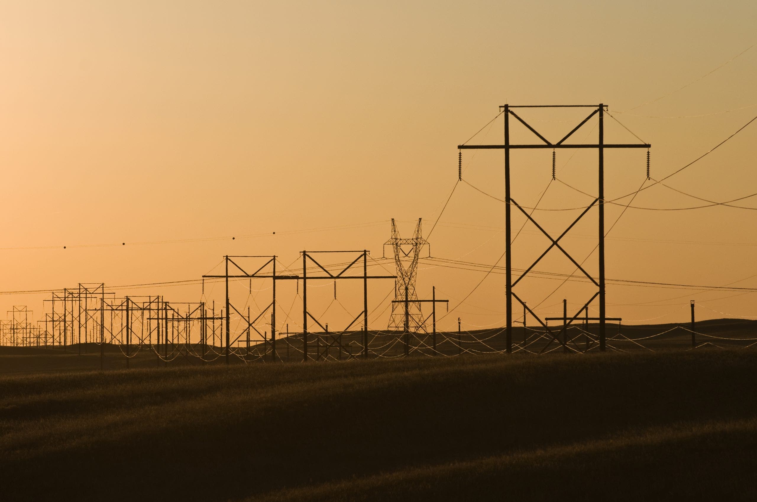 Regional electric grid operator warns of rolling blackouts for 14 central US states