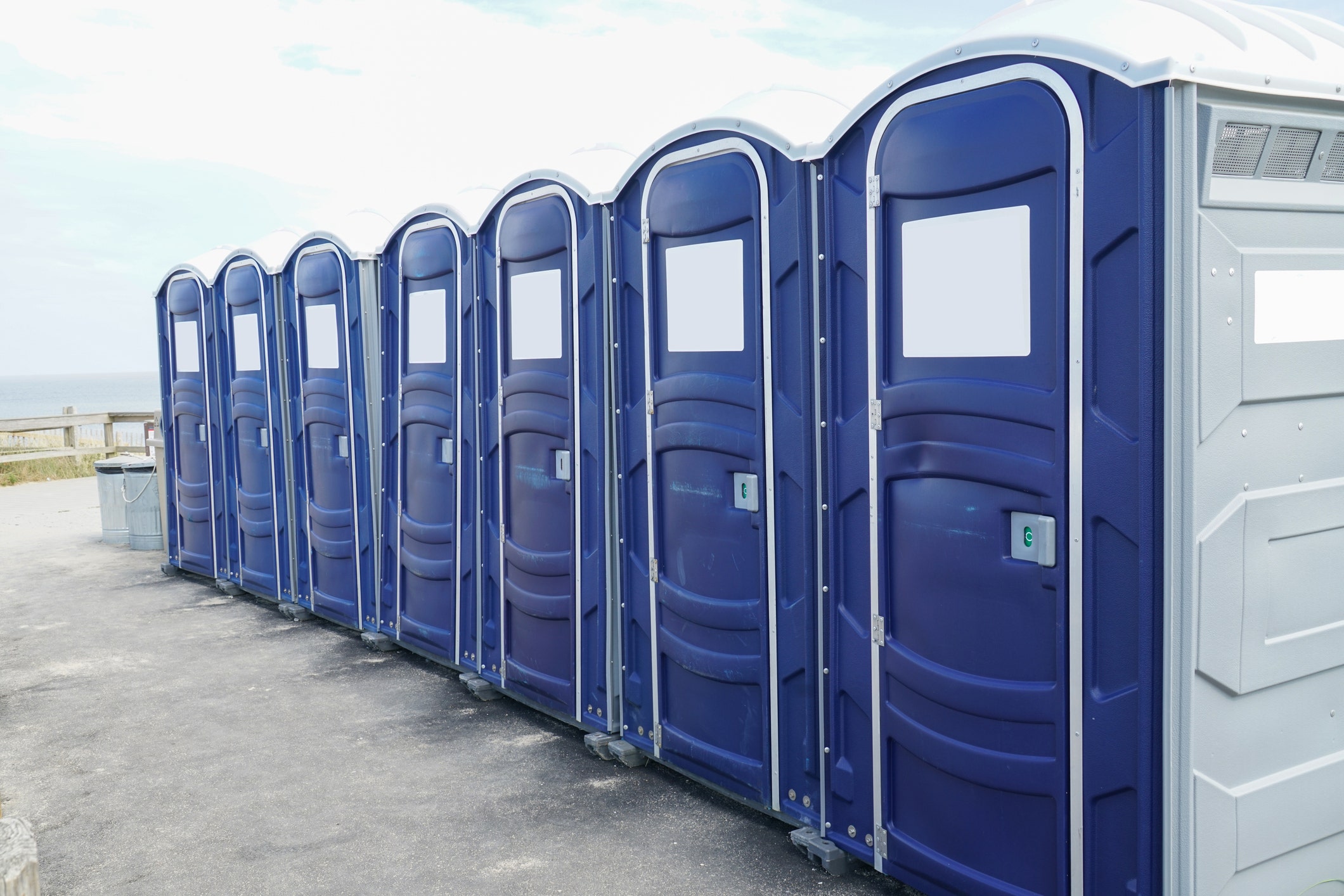 Man killed after portable toilet falls from truck onto interstate