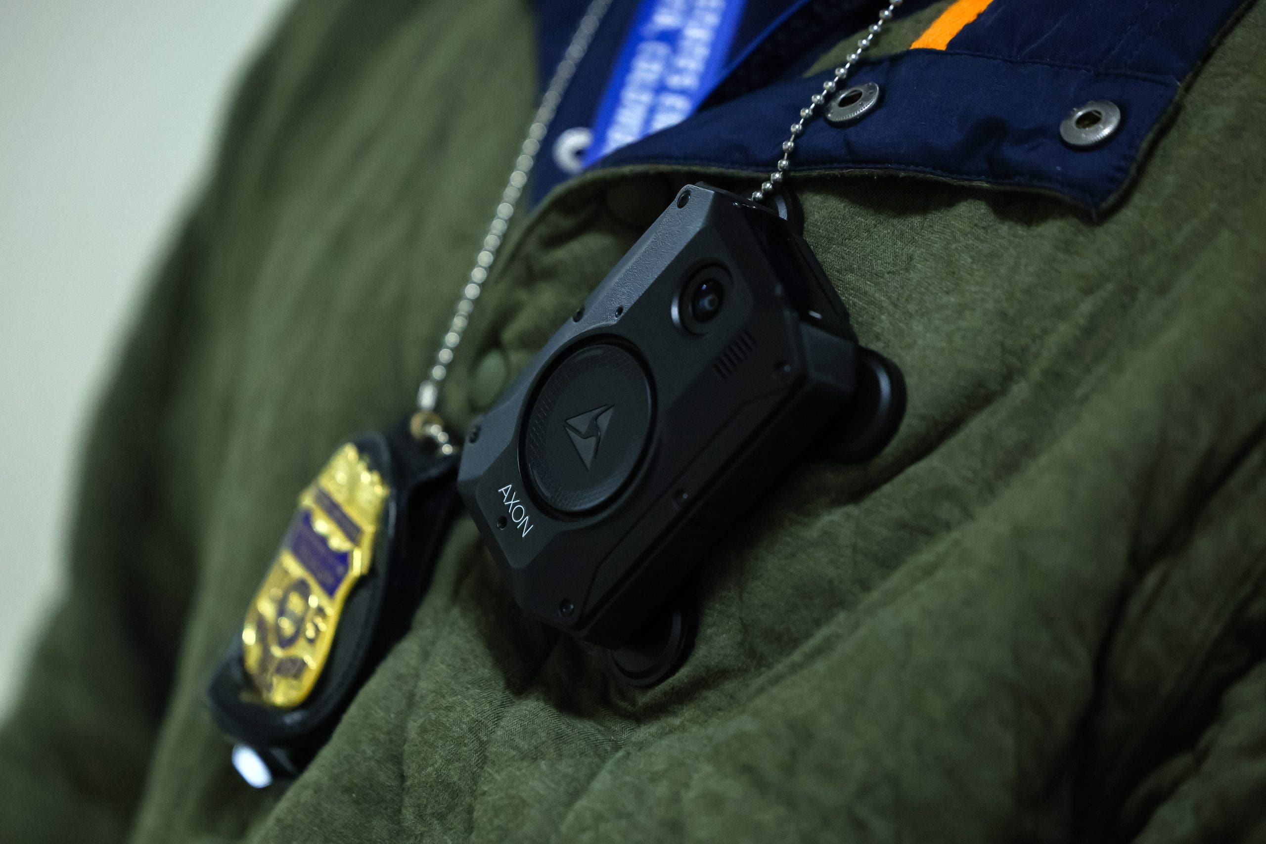 ICE officers to wear body cams during vehicle stops