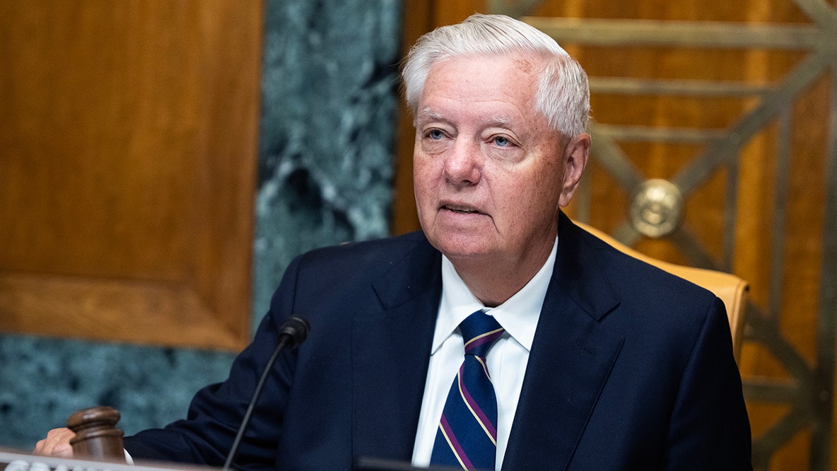 US Sen. Lindsey Graham dies at 71