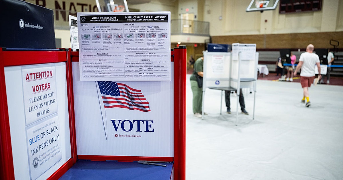 DOJ alerta estados sobre possível processo por voto de não cidadãos