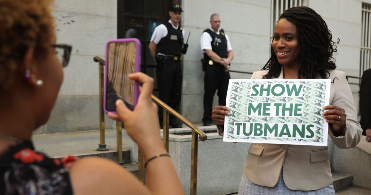 O redesenho do projeto de lei de US $ 20 de Harriet Tubman enfrenta novo impulso dos senadores democratas