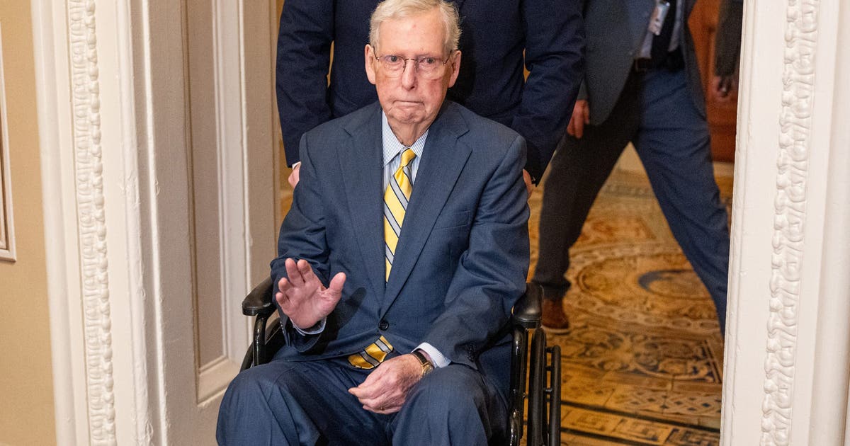 Mitch McConnell permanece hospitalizado mais de duas semanas após a ligação para o 911
