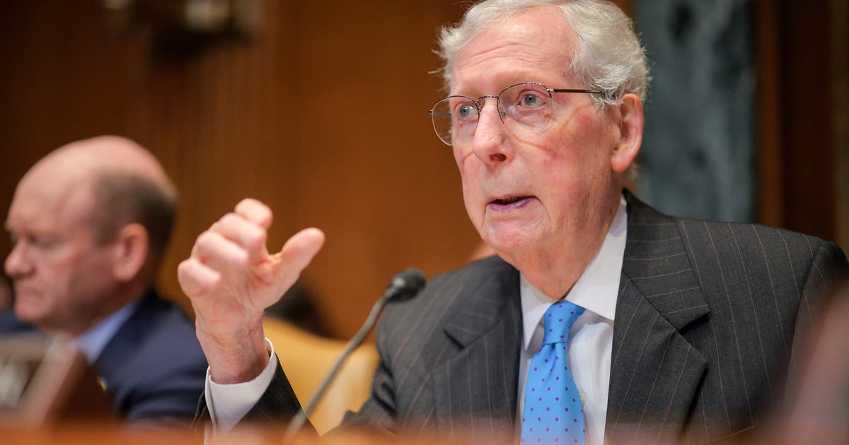 A esposa de Mitch McConnell divulgou o comunicado enquanto o senador permanecia hospitalizado