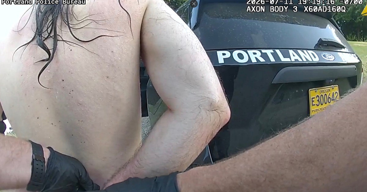Homem nu tentou sequestrar turista de 7 anos da mãe no parque de Portland, transeunte interveio
