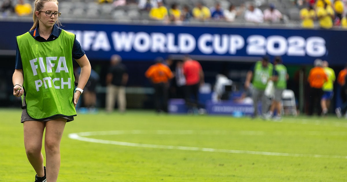 FIFA selling pieces of grass field from New York/New Jersey